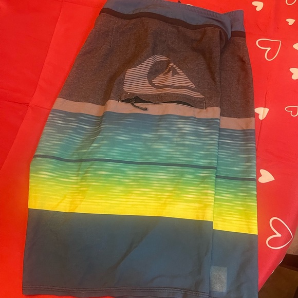 Quicksilver Men's Everyday Stripe Boardshorts Surf Swim Trunks Size 34 - Picture 3 of 3